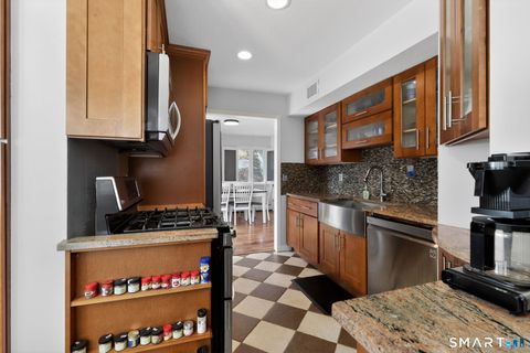 Tiny photo for 10 Talcott Glen #F, Farmington, CT 06032 (MLS # 24163953)
