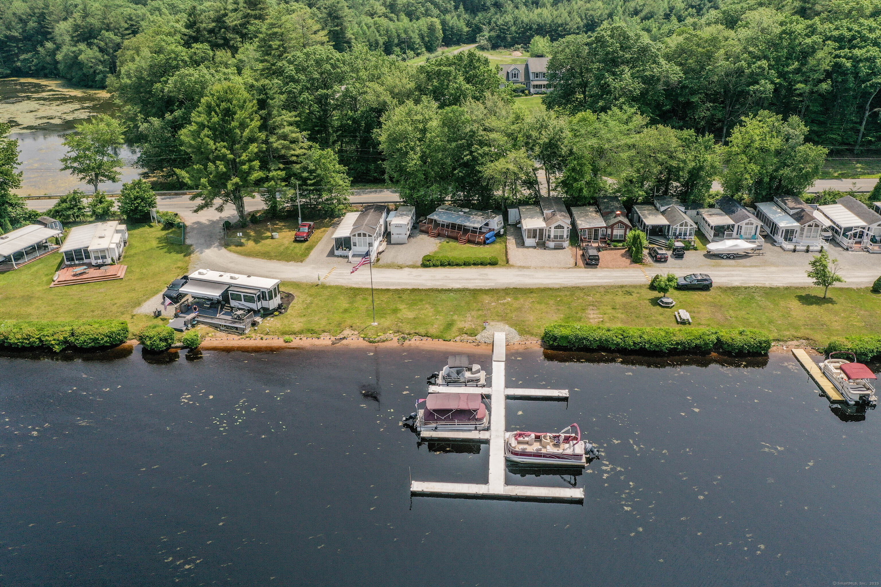 Shetucket Turnpike 2, Griswold, Connecticut - 2 Bedrooms  
1 Bathrooms  
3 Rooms - 