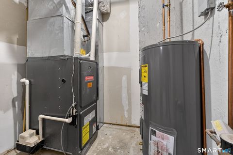 Tiny photo for 64 Scotch Cap Road #107, Waterford, CT 06375 (MLS # 24151106)