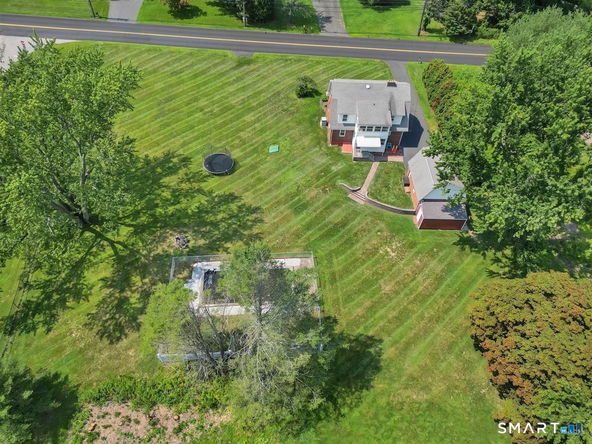 880 North Farms Road