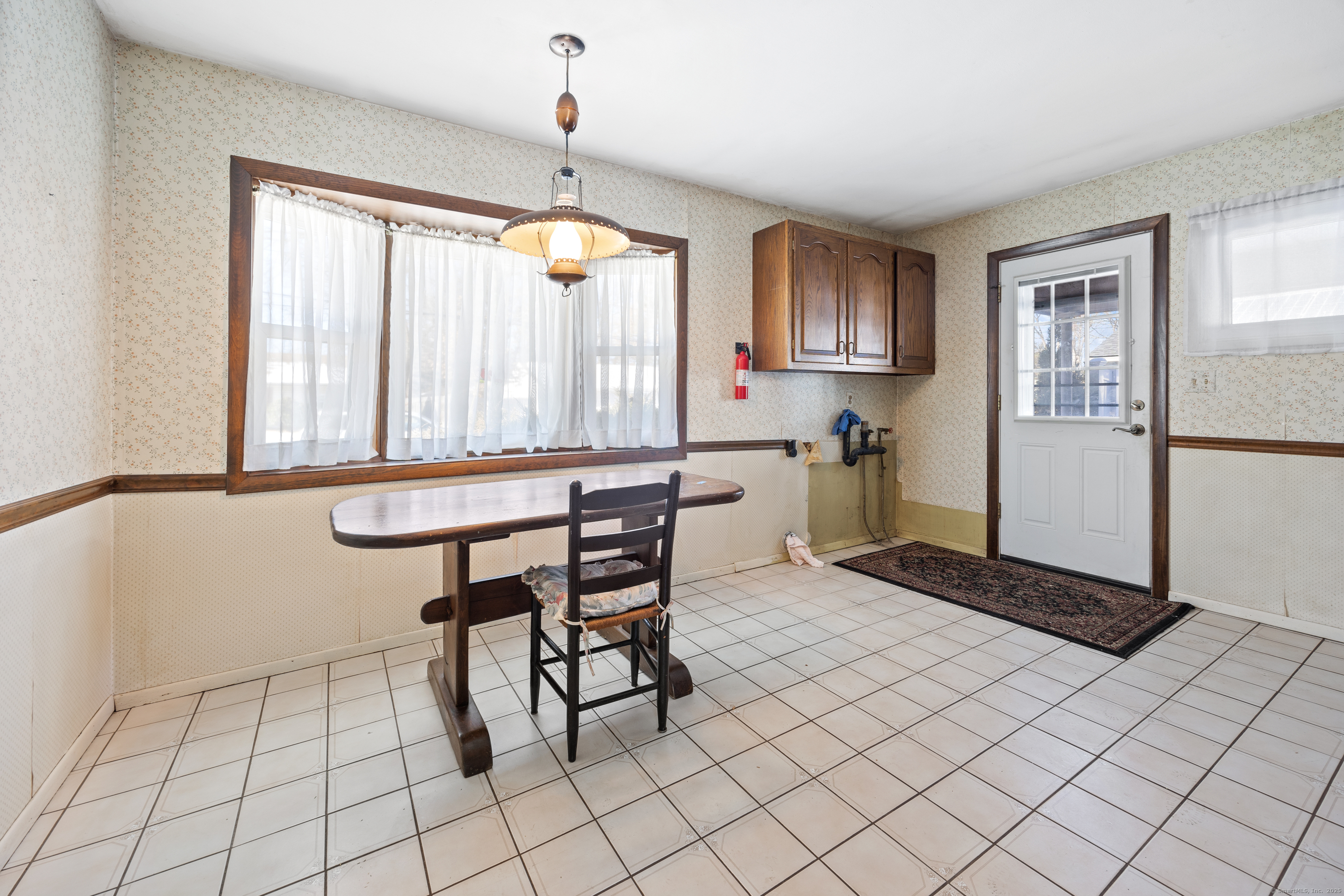 210 Green Manor Drive, East Hartford, Connecticut image 9