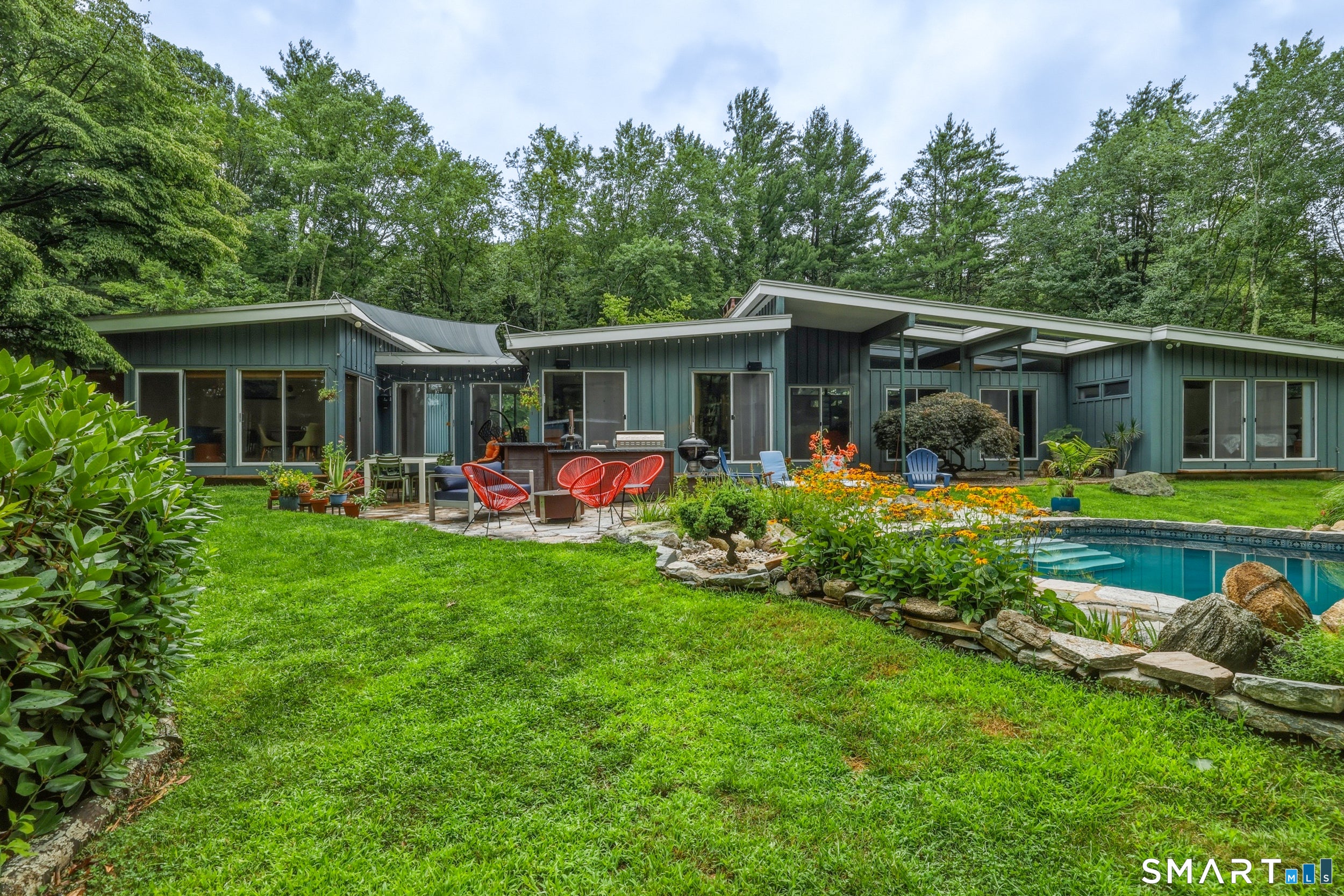 20 Crestview (Incl. 24 Crestview Dr.) Drive
