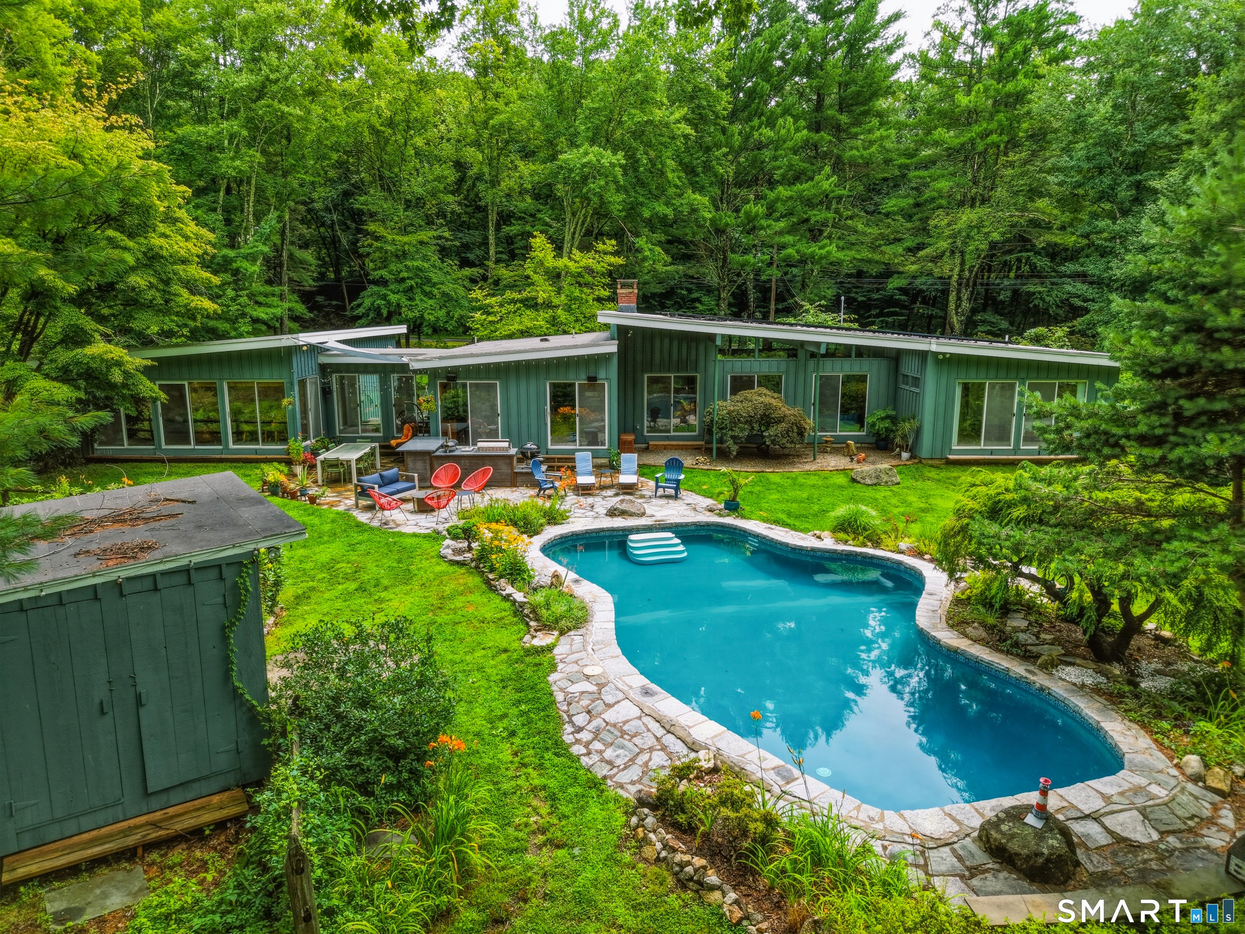 20 Crestview (Incl. 24 Crestview Dr.) Drive