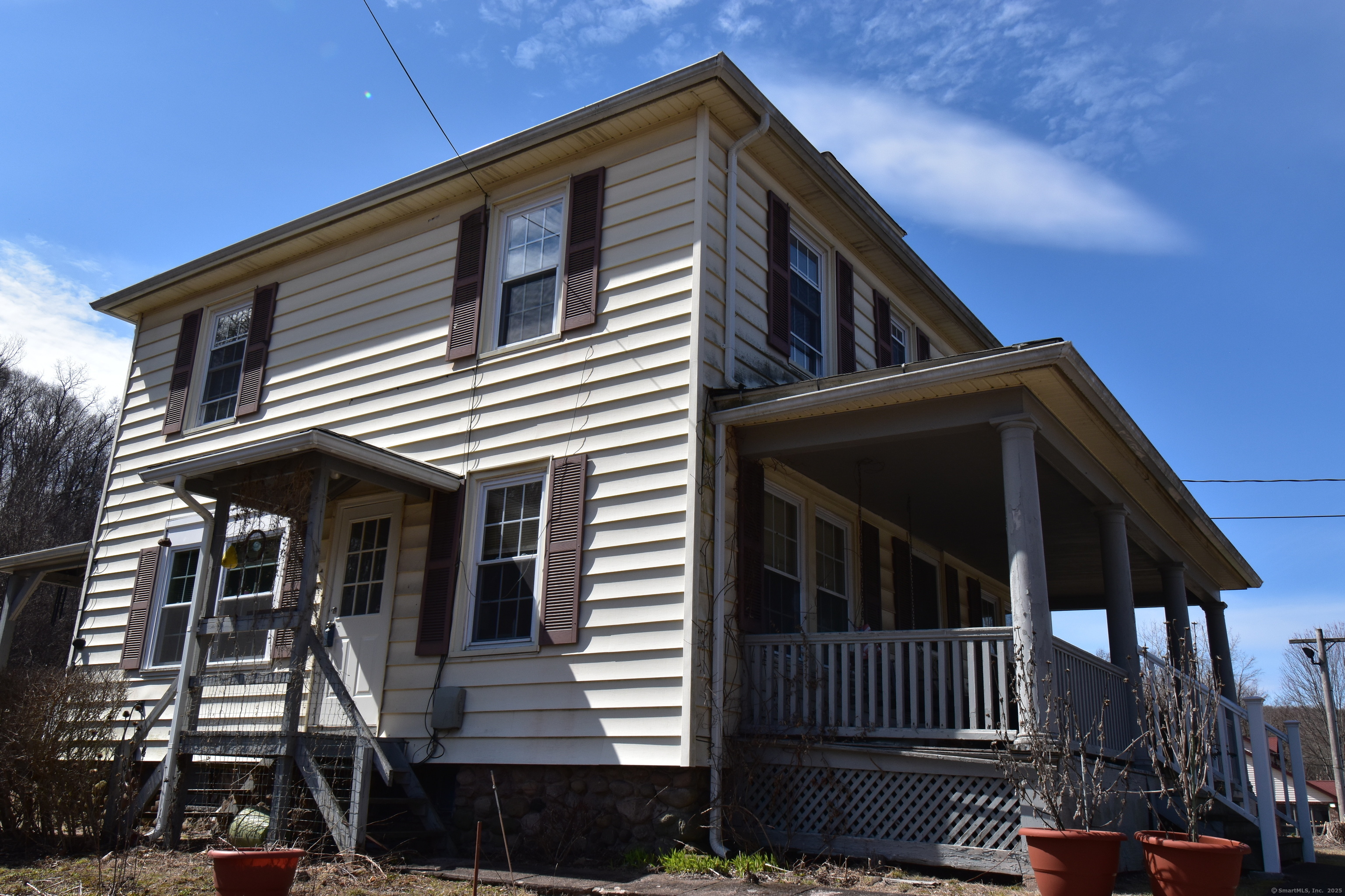Rental Property at Prospect Road, Cheshire, Connecticut - Bedrooms: 2 
Bathrooms: 1 
Rooms: 4  - $2,000 MO.