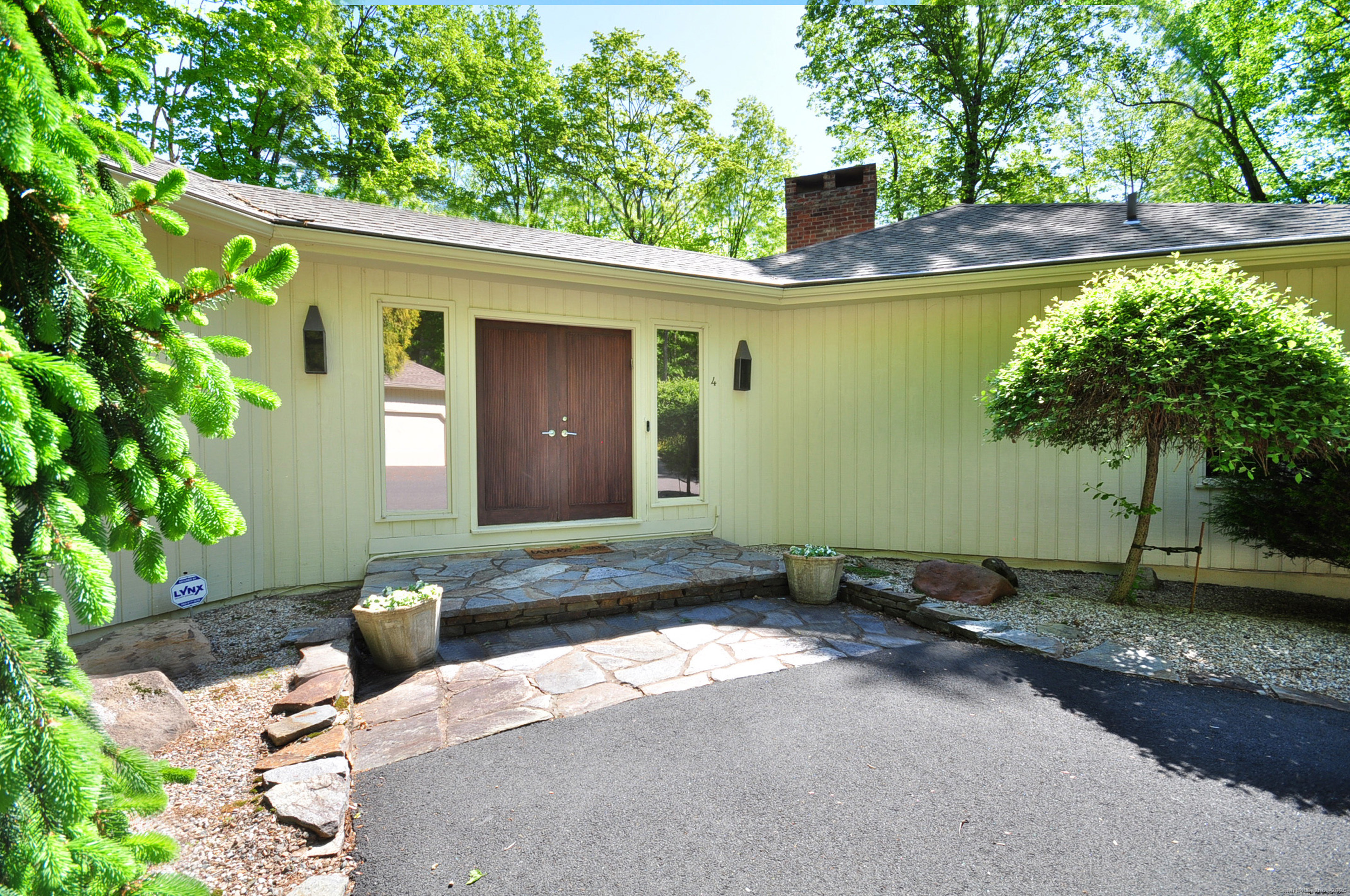 4 High Ledge Road