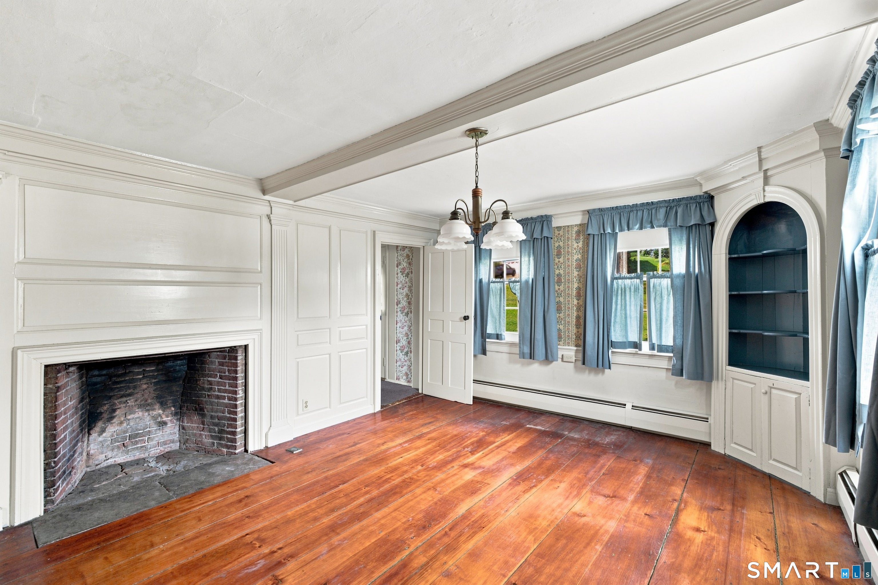 2816 Main Street