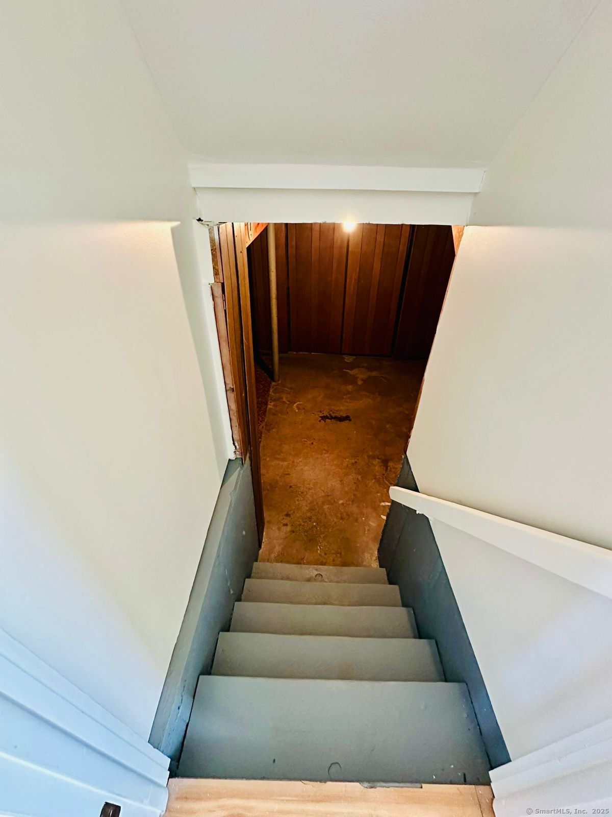 Newington, Connecticut 06111, United States, 3 Bedrooms Bedrooms, ,2 BathroomsBathrooms,Residential,Pending,12412