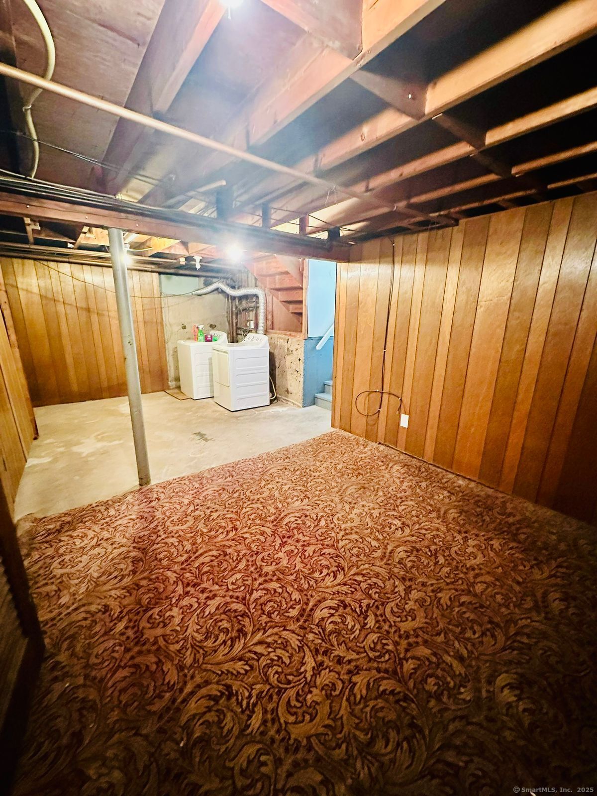 Newington, Connecticut 06111, United States, 3 Bedrooms Bedrooms, ,2 BathroomsBathrooms,Residential,Pending,12412