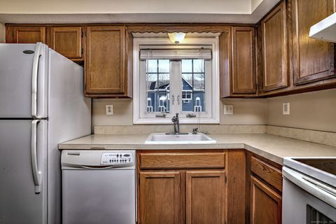 Tiny photo for 50 Pierce Street #APT 27, Plainville, CT 06062 (MLS # 24140609)