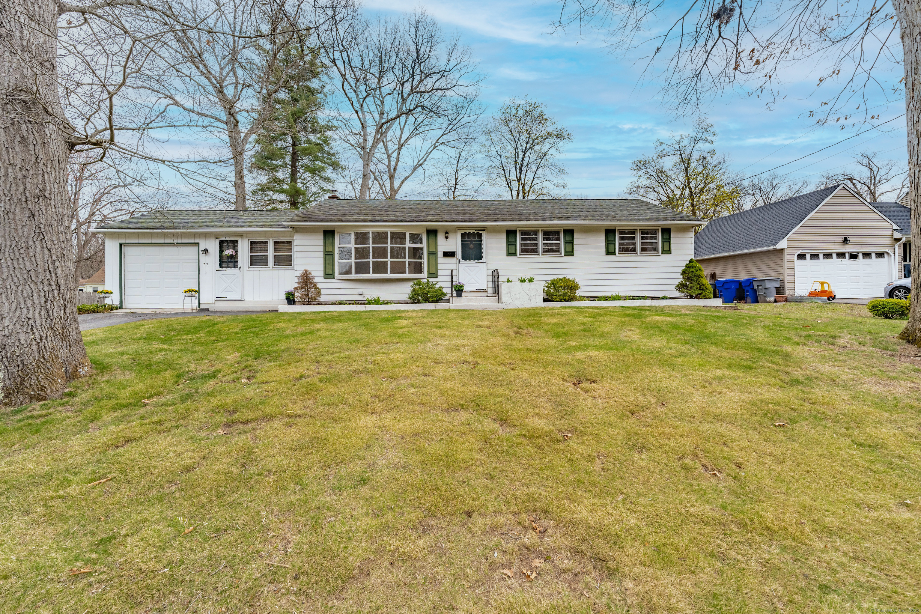 33 Wagon Road