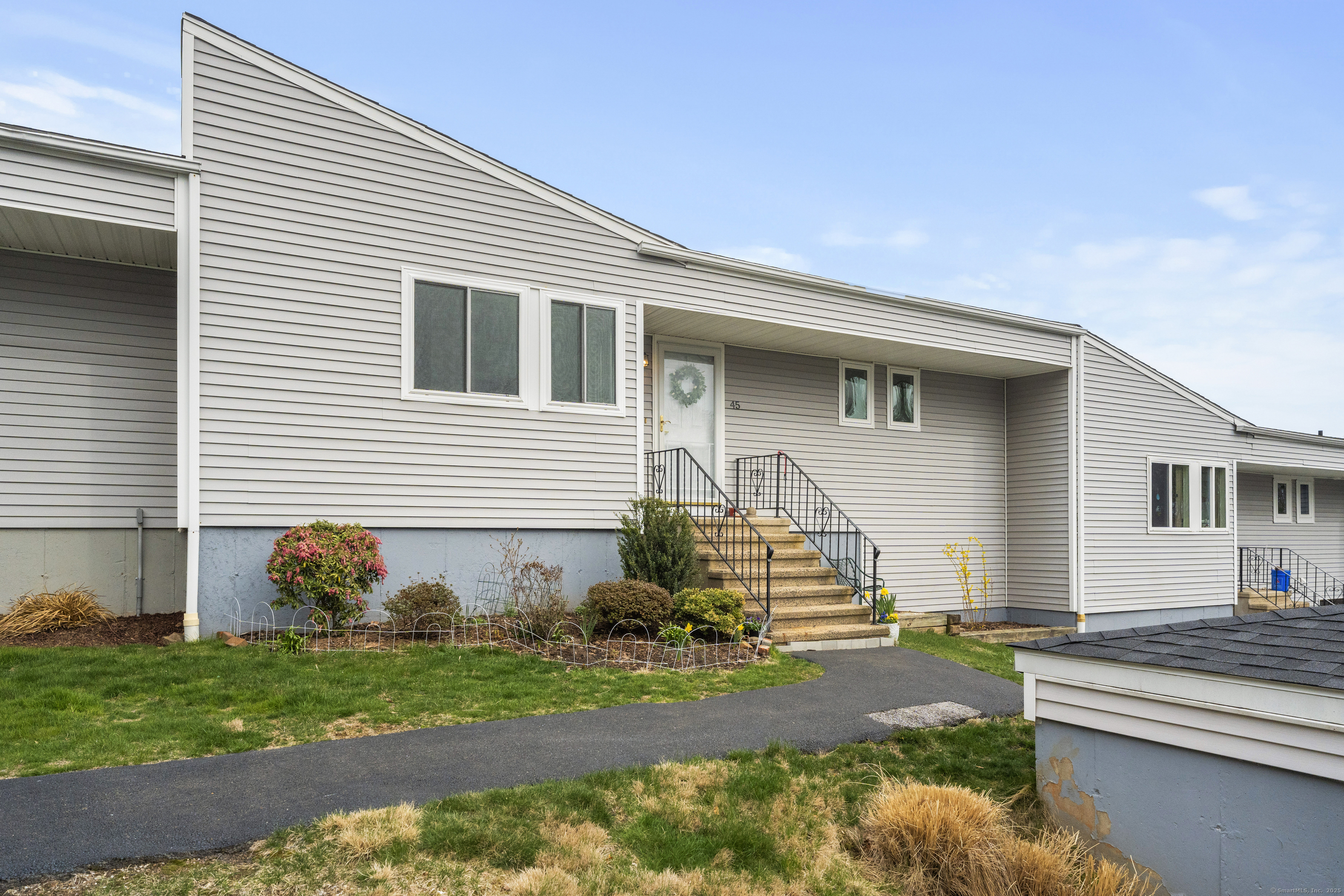 45 Stratton Way #45, Branford, Connecticut image 1