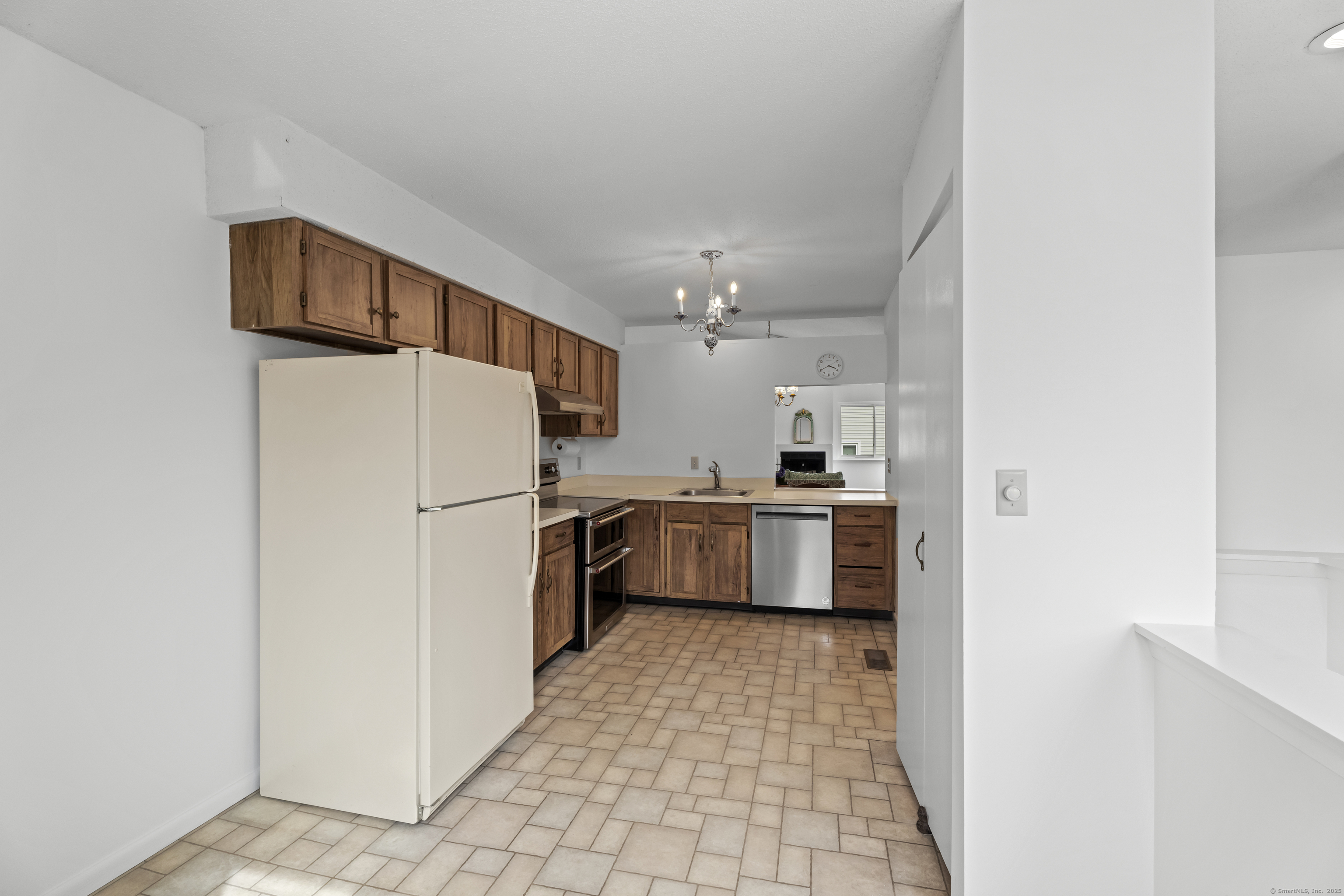 45 Stratton Way #45, Branford, Connecticut image 9