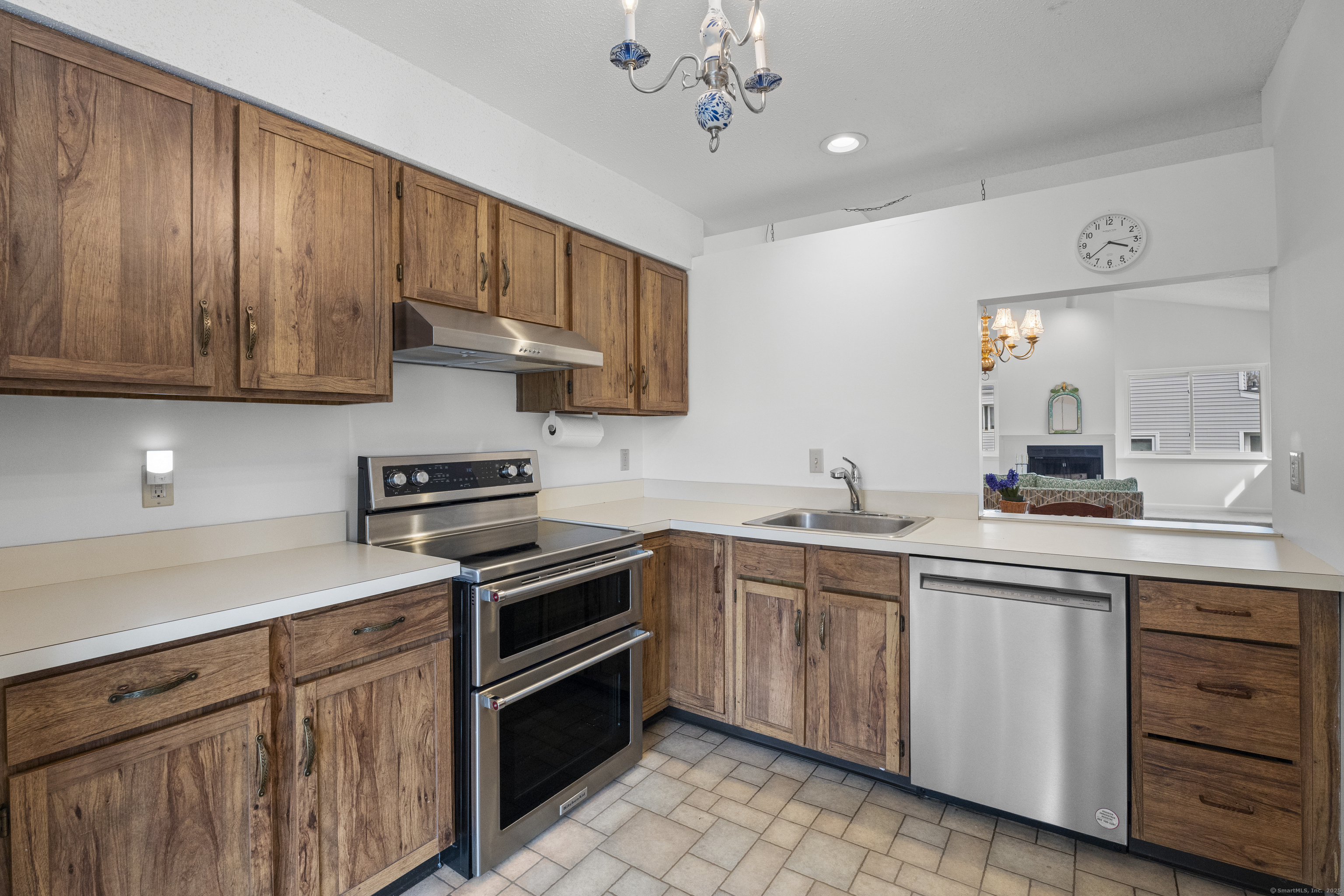 45 Stratton Way #45, Branford, Connecticut image 6