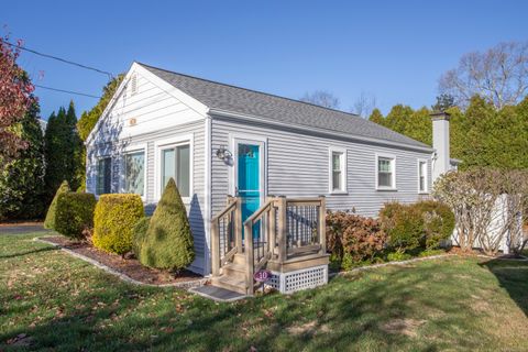 Photo of 10 Dorothy Road, Westbrook, CT 06498 (MLS # 24140147)