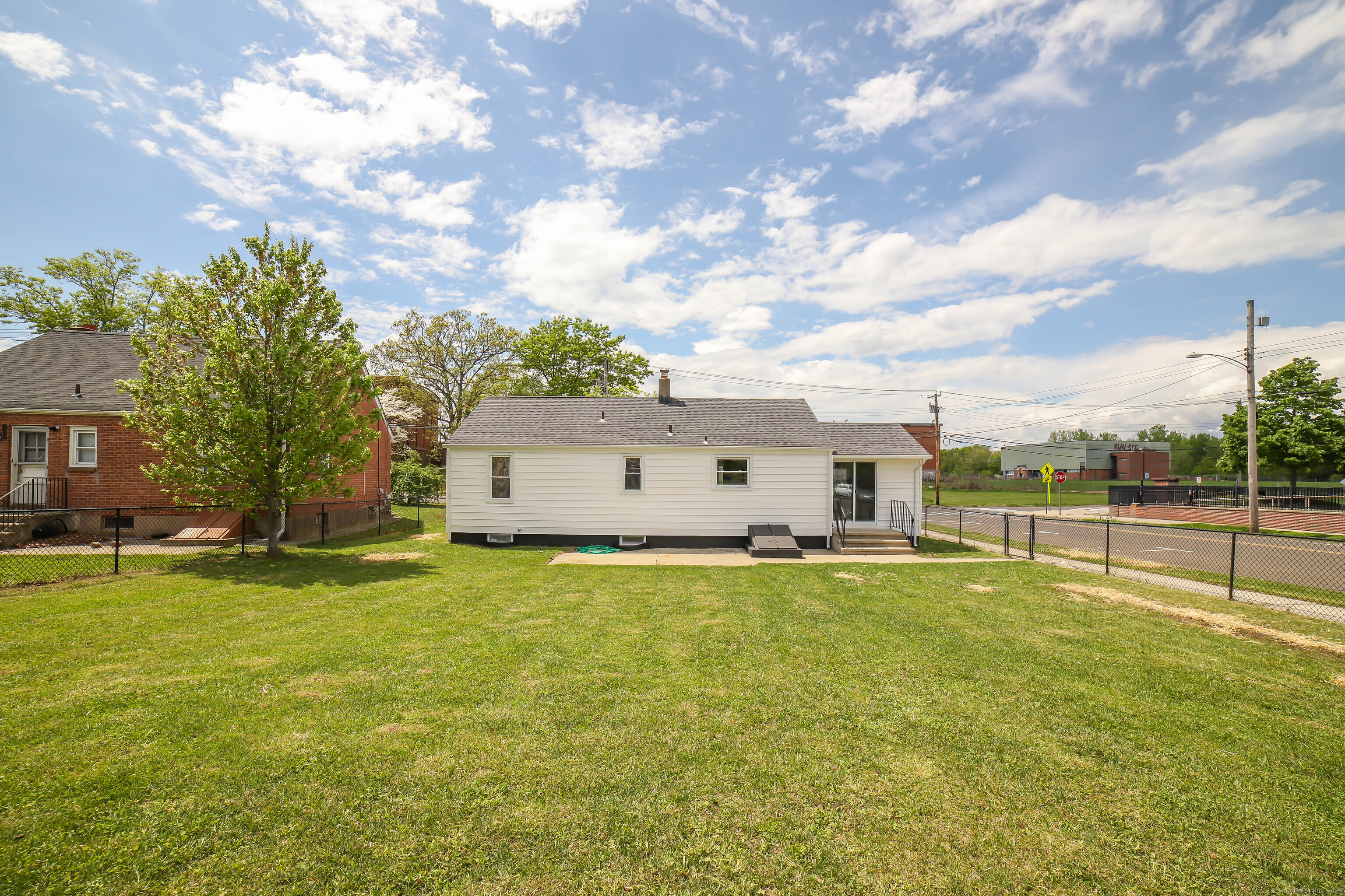 523 Newhall Street, Hamden, Connecticut image 2