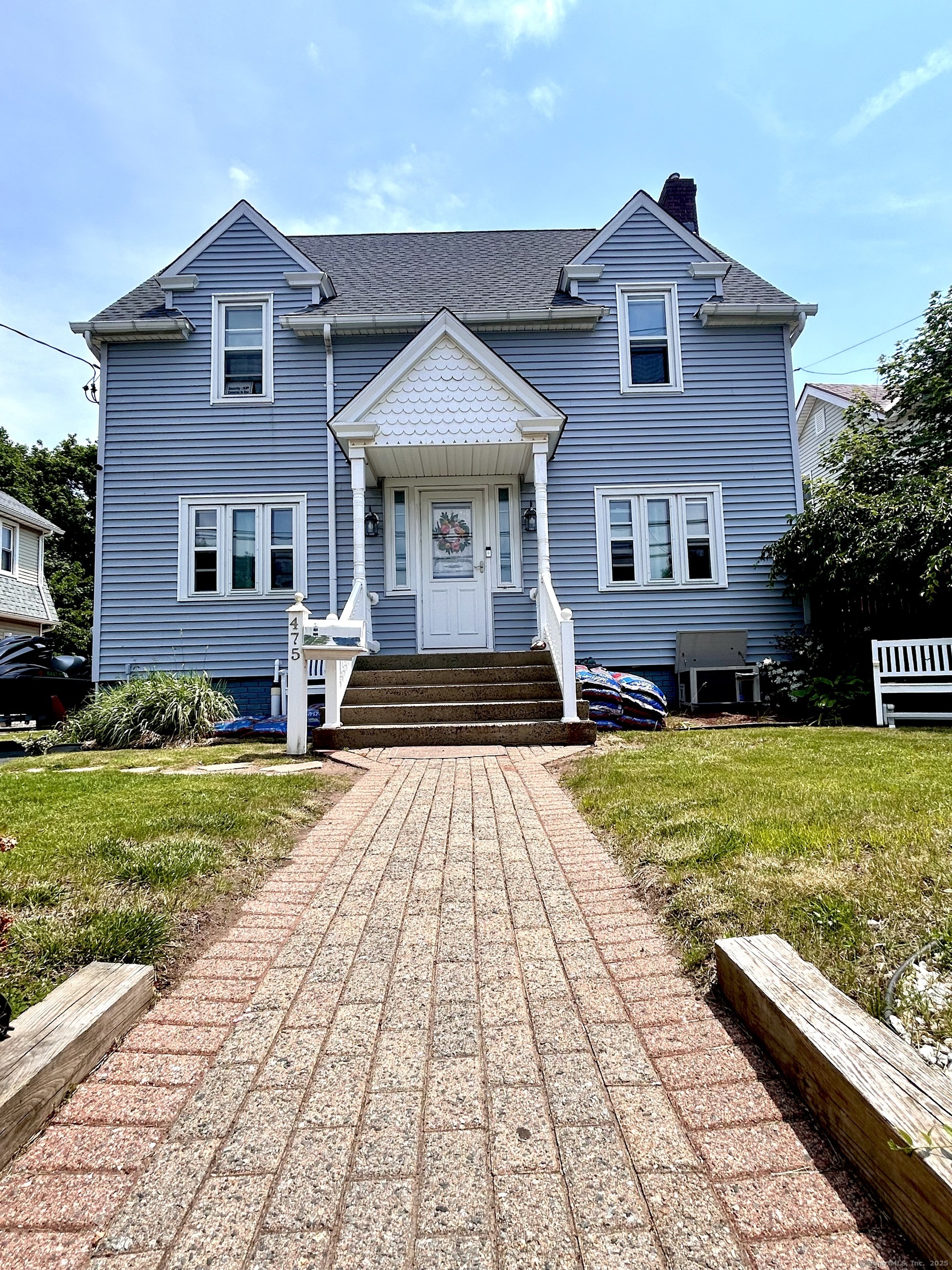 Property for Sale at Lighthouse Road, New Haven, Connecticut - Bedrooms: 4 
Bathrooms: 2 
Rooms: 7  - $375,000