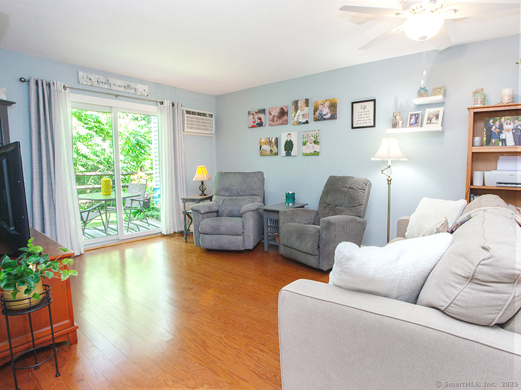 32 Knoll Lane 32
