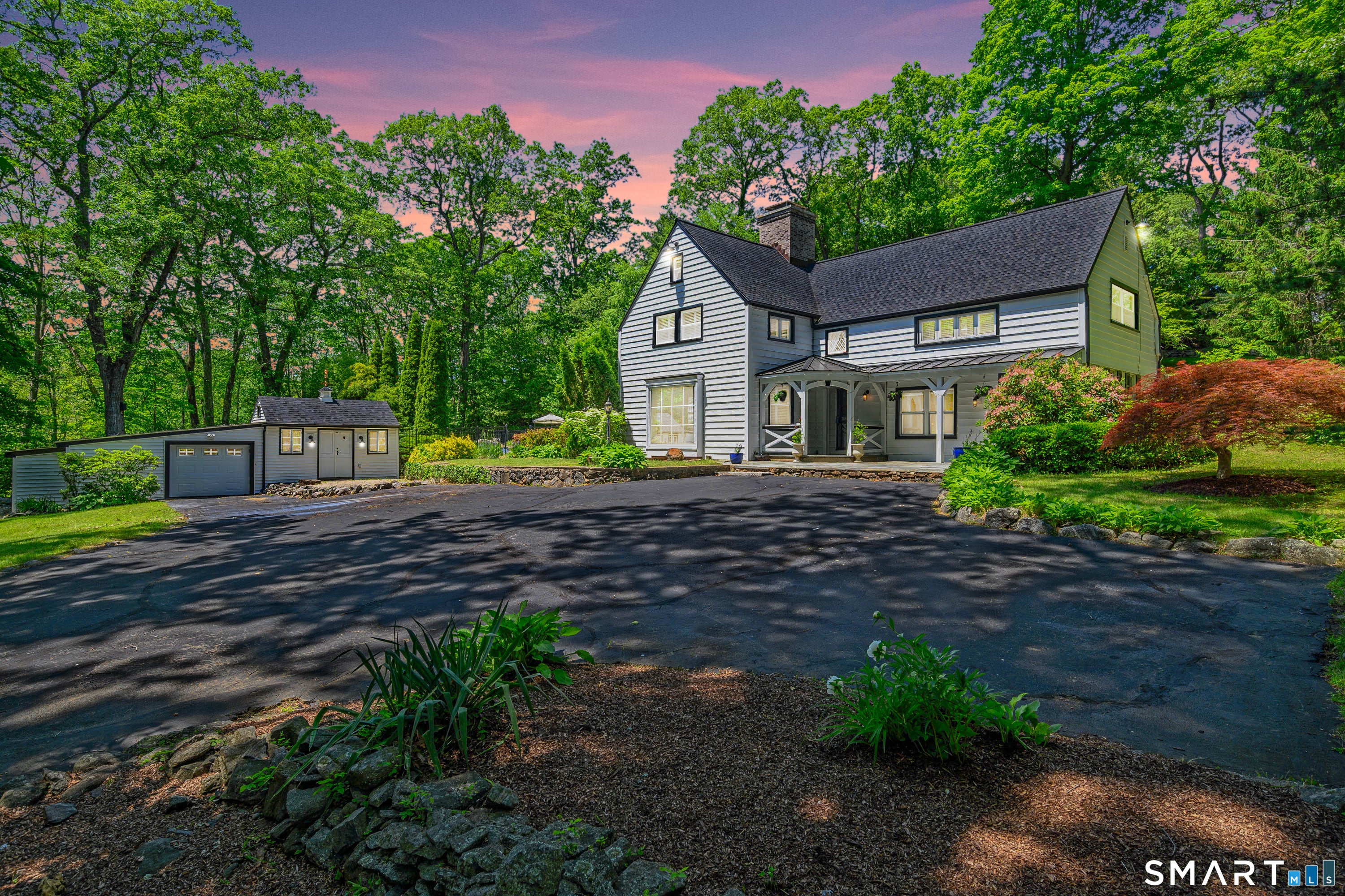 77 Crest Road