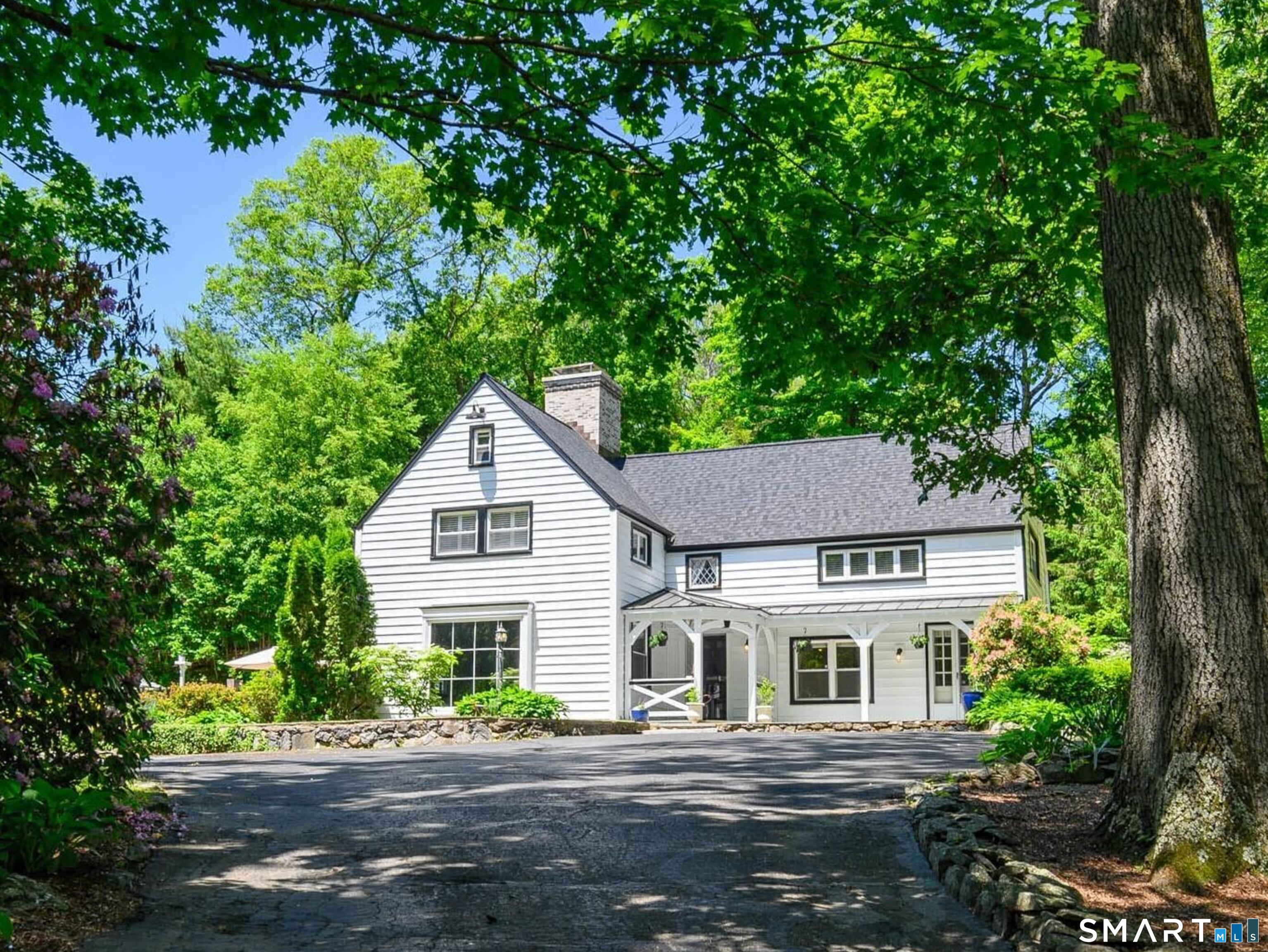 77 Crest Road