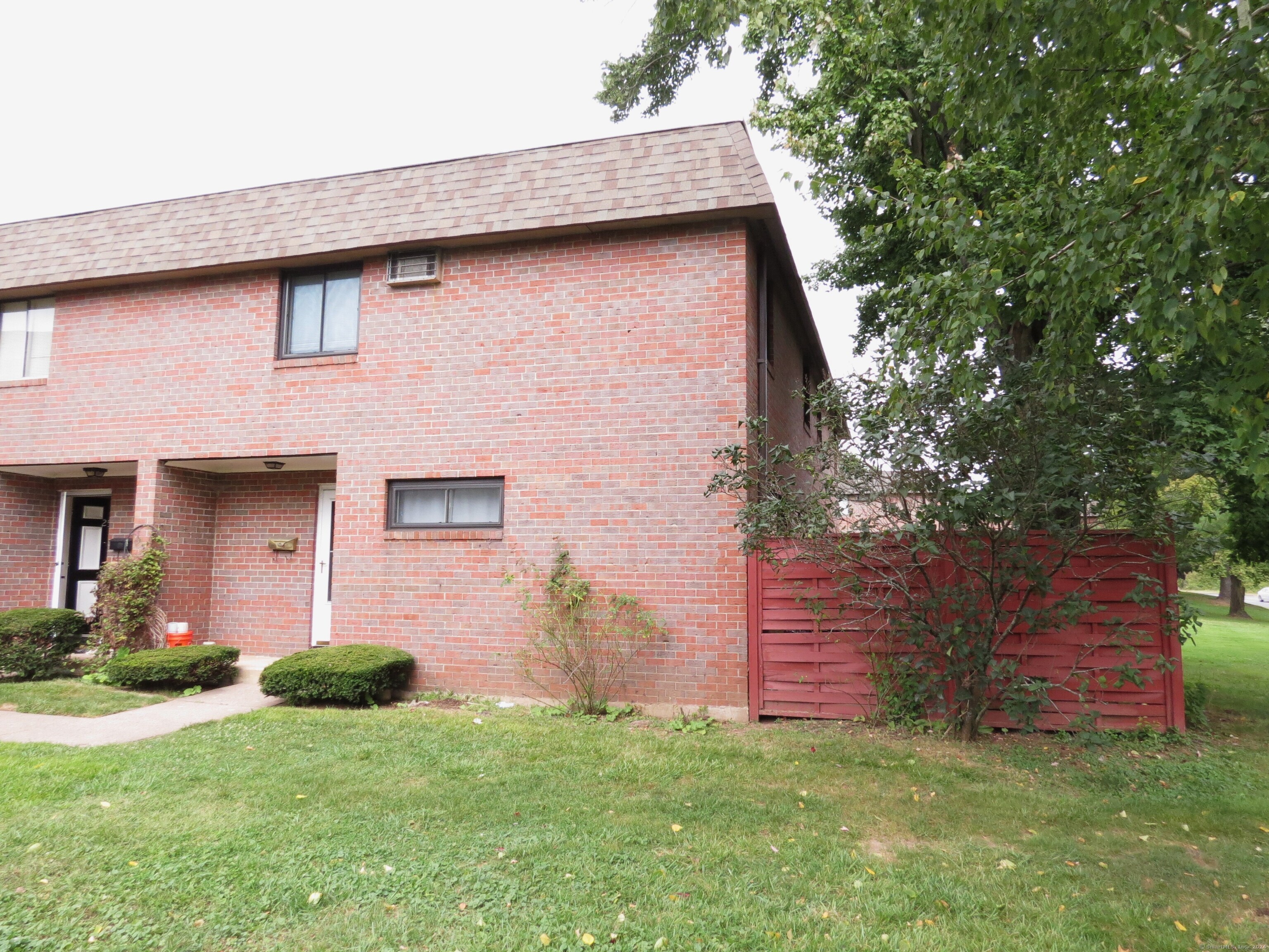 View Wethersfield, CT 06109 townhome