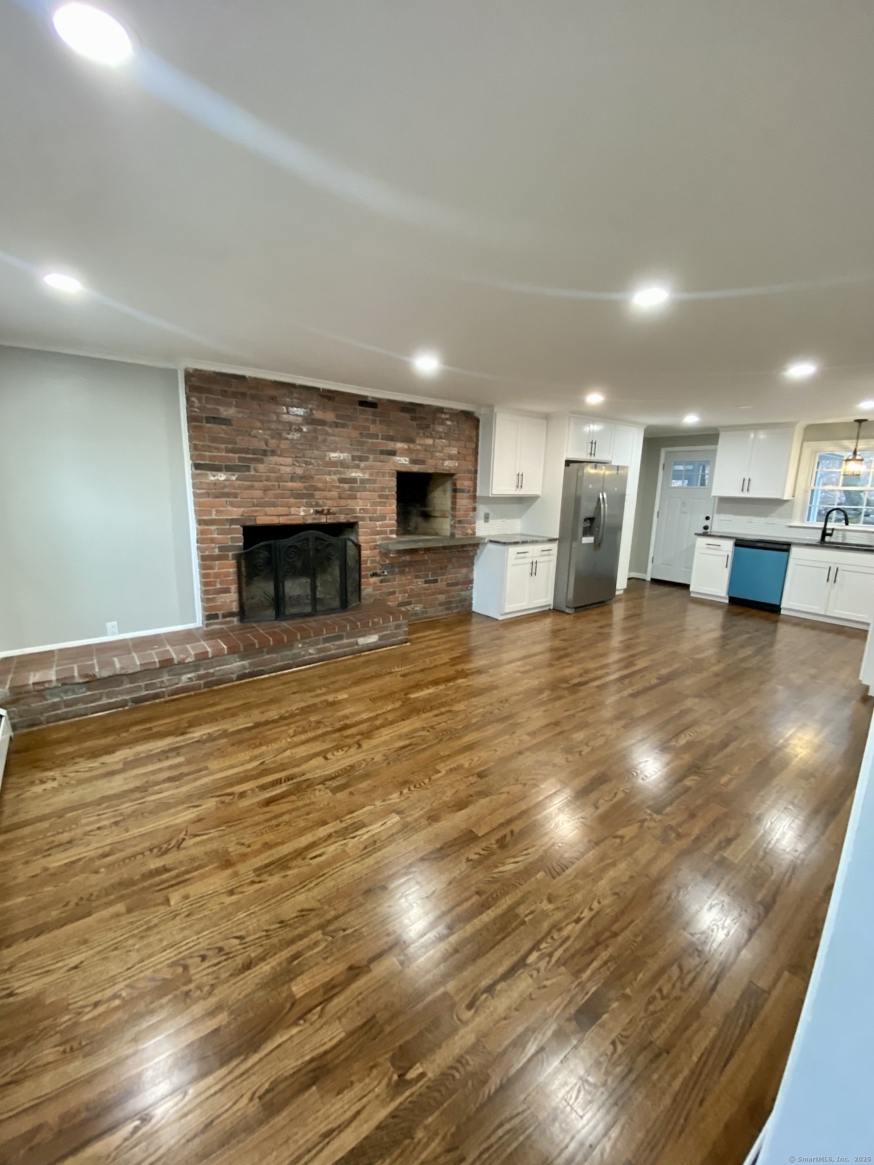 545 Simsbury Road, Bloomfield, Connecticut image 18