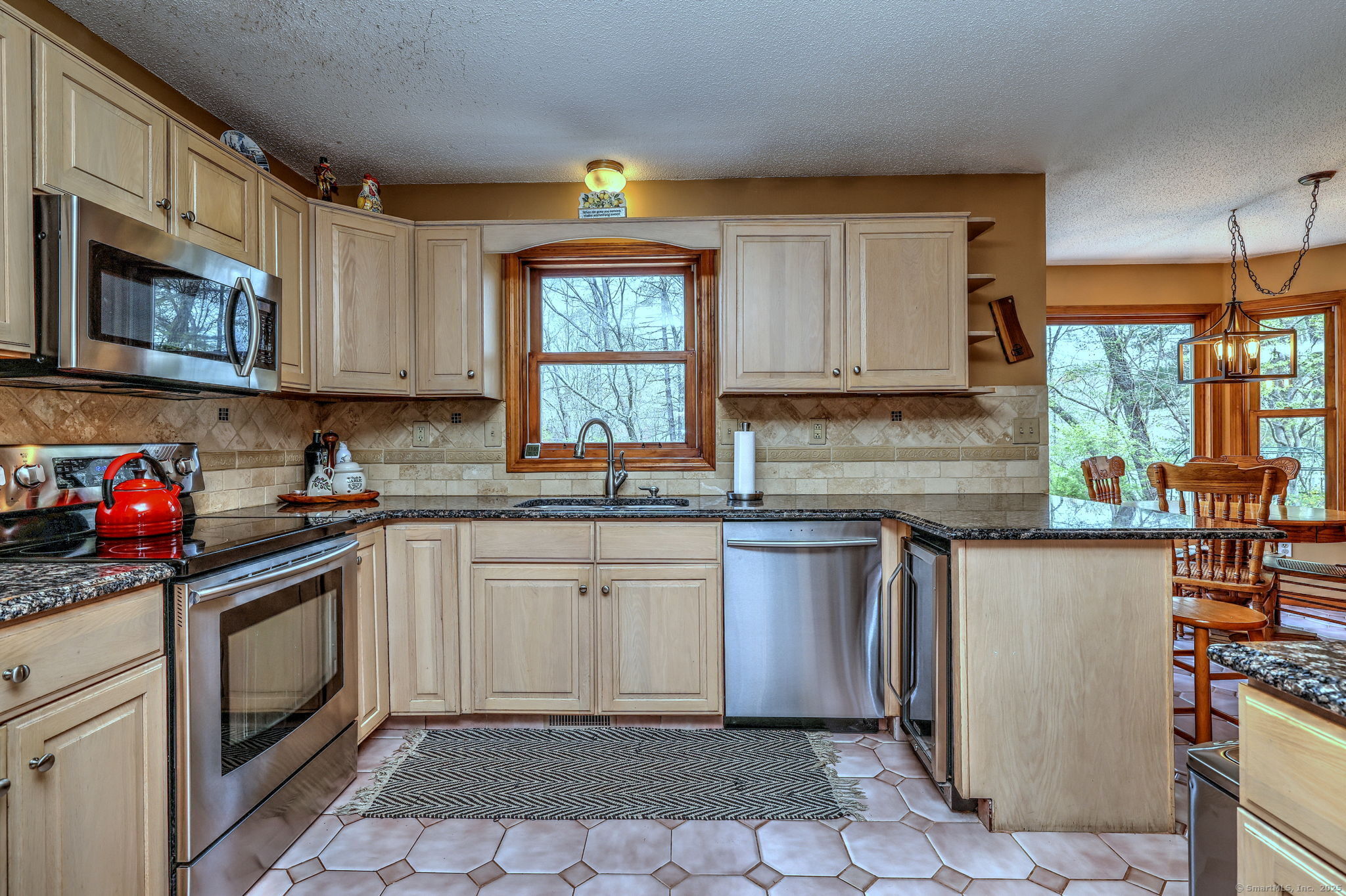 24 Poplar Drive, Cheshire, Connecticut image 11