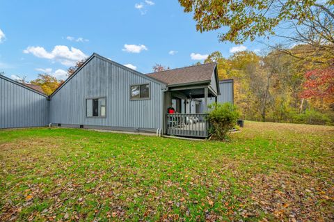 Tiny photo for 7 Hearthstone Drive #7, Brookfield, CT 06804 (MLS # 24135918)