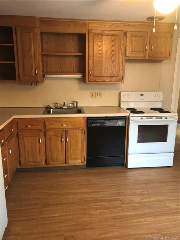 21-27 Hartford Avenue 11