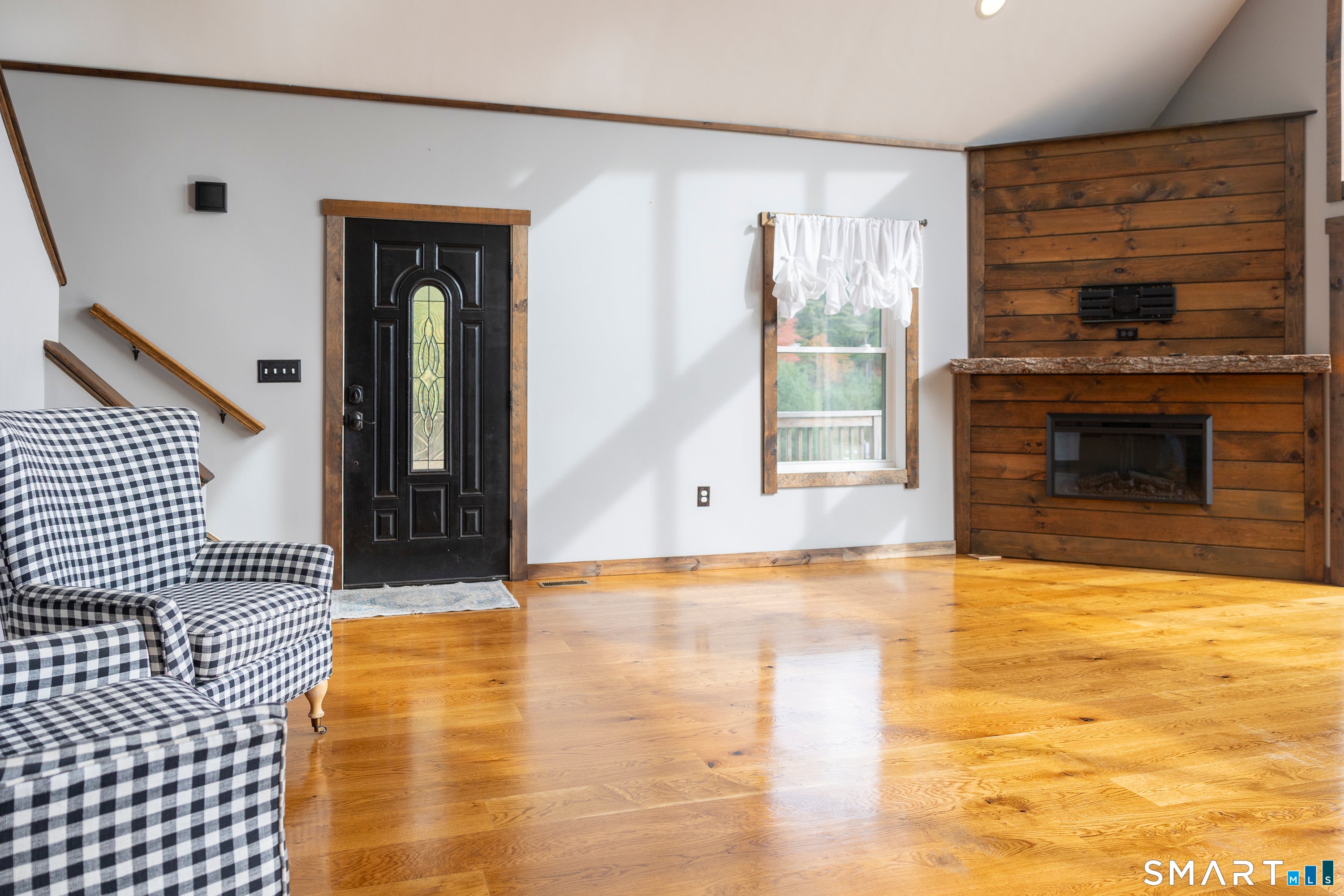 597 East Thompson Road