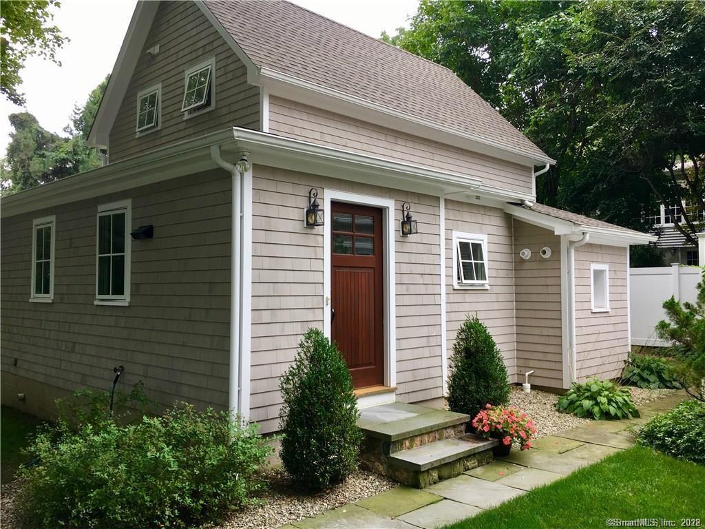 Photo 1 of 19 Academy Street R, Darien, Connecticut, $3,000, Web #: 170103287