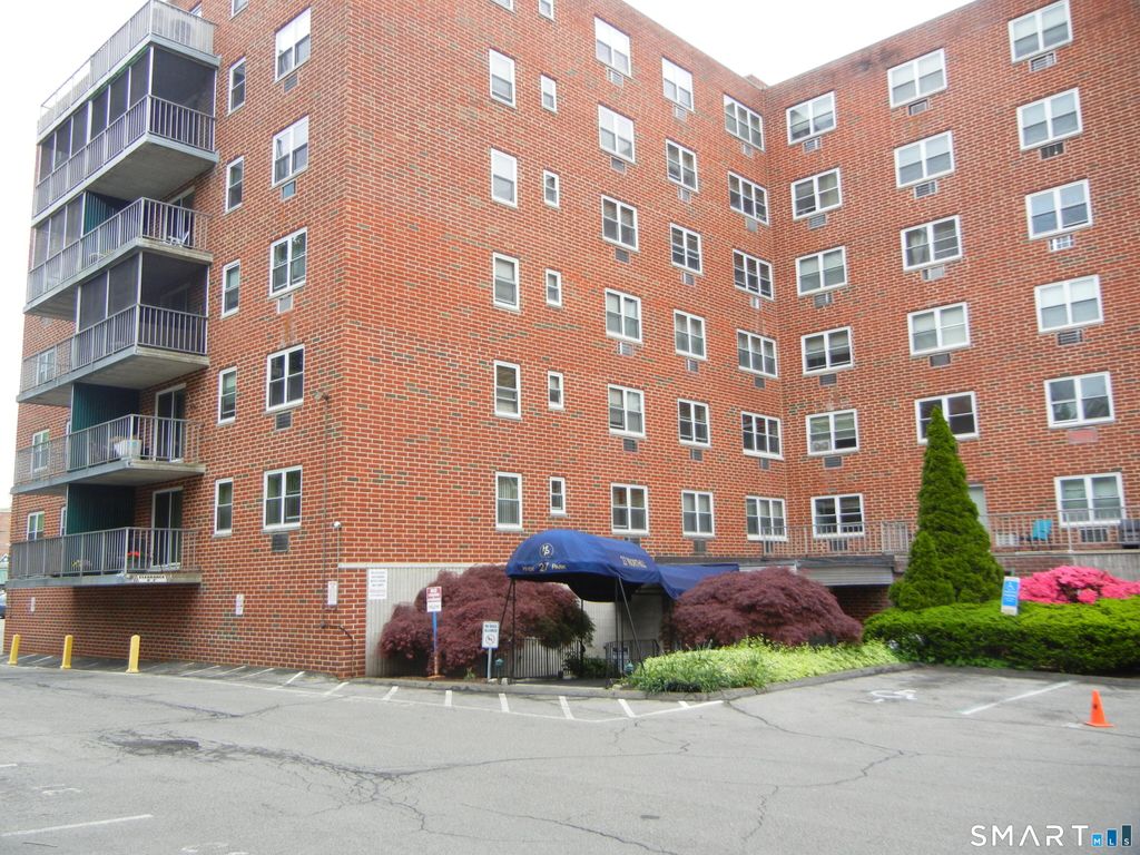 Photo of 27 Northill Street #1P, Stamford, CT 06907 (MLS # 24176083)