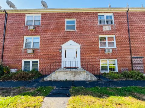 107 Niles Hill Road A New London CT 06320