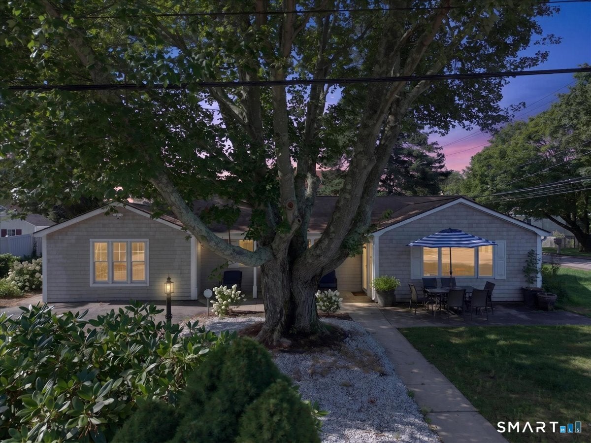 2 Stafford Street