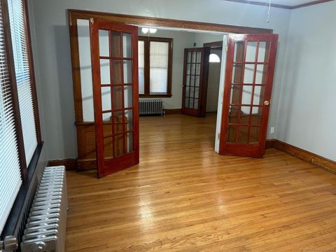 90-92 Rowe Avenue Hartford CT 06106