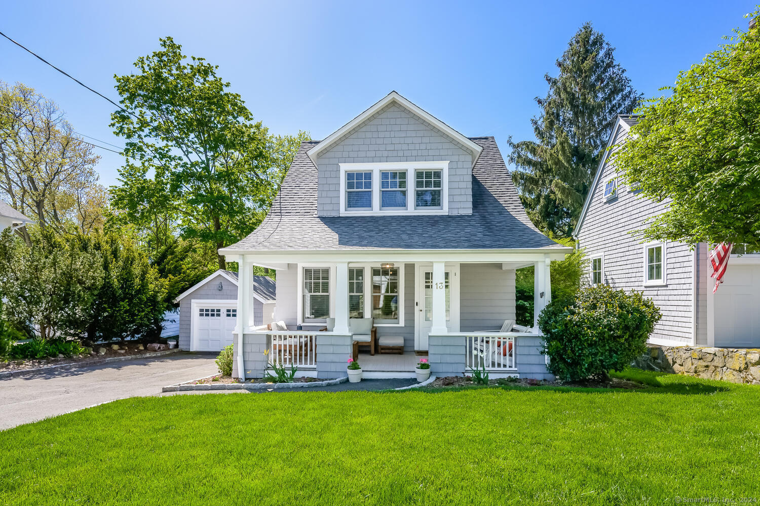 Property for Sale at 13 Raymond Heights Hts, Darien, Connecticut - Bedrooms: 4 
Bathrooms: 3 
Rooms: 8  - $1,295,000