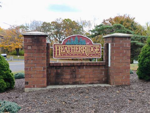 37 Heather Ridge 37 Shelton CT 06484