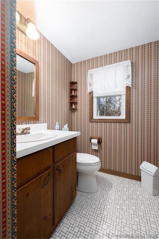 35 Deepwood Drive, Waterbury, Connecticut image 18