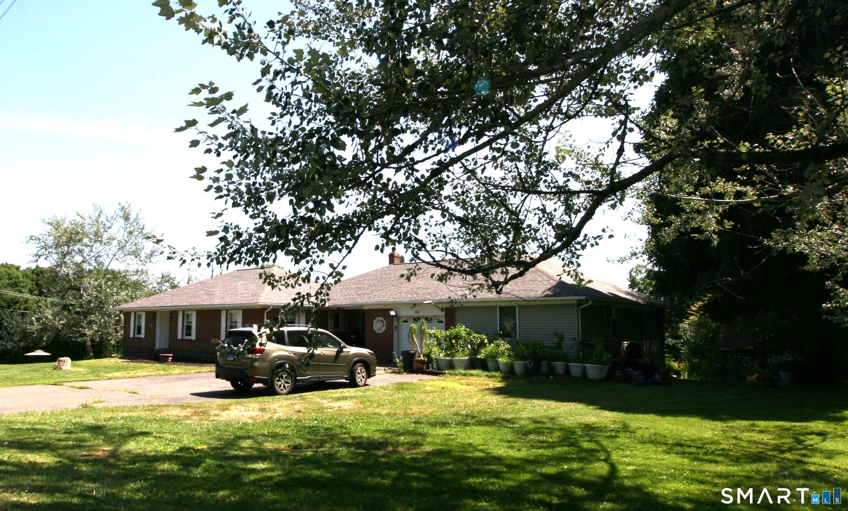 40 Waller Avenue