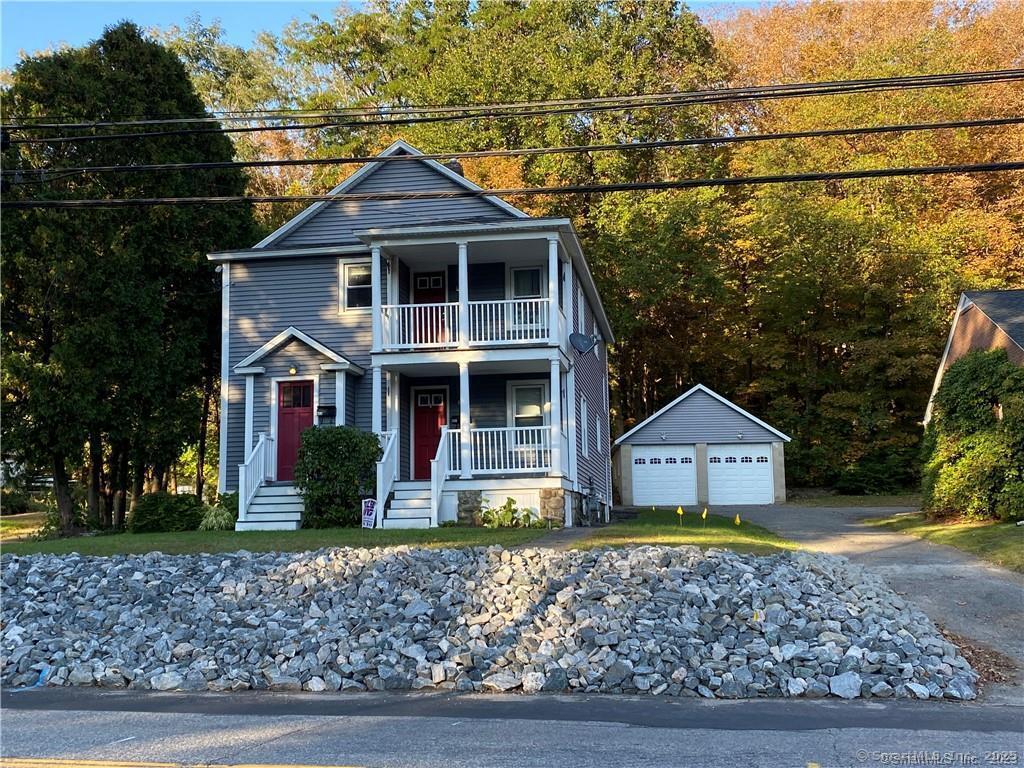 Migeon Avenue 2nd Floor, Torrington, Connecticut - 2 Bedrooms  
1 Bathrooms  
4 Rooms - 