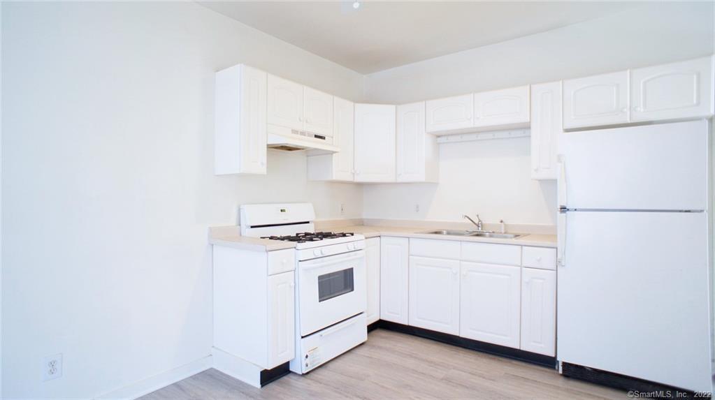 Rental Property at 21 First Street 1, Norwalk, Connecticut - Bedrooms: 1 
Bathrooms: 1 
Rooms: 3  - $1,750 MO.