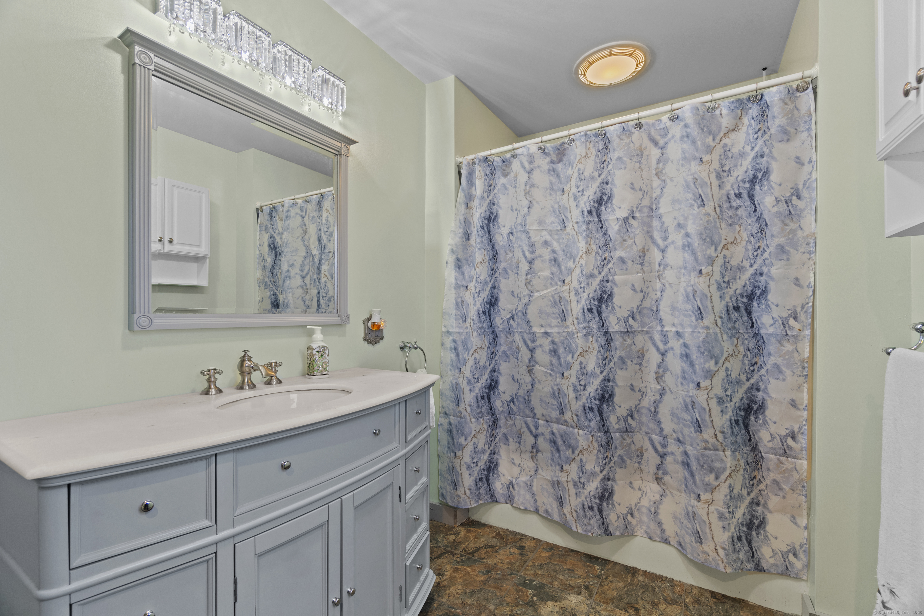 18 Lawncrest Road, West Haven, Connecticut image 21