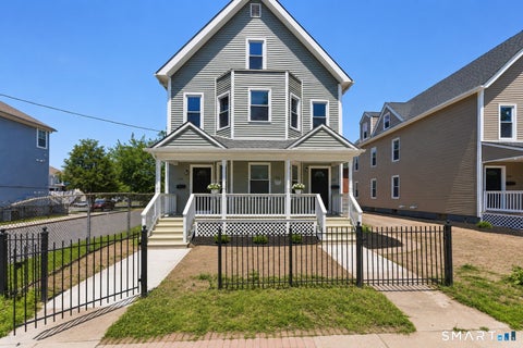 Multifamily For Sale - 102 Capen Street<br/> Hartford, CT 06120