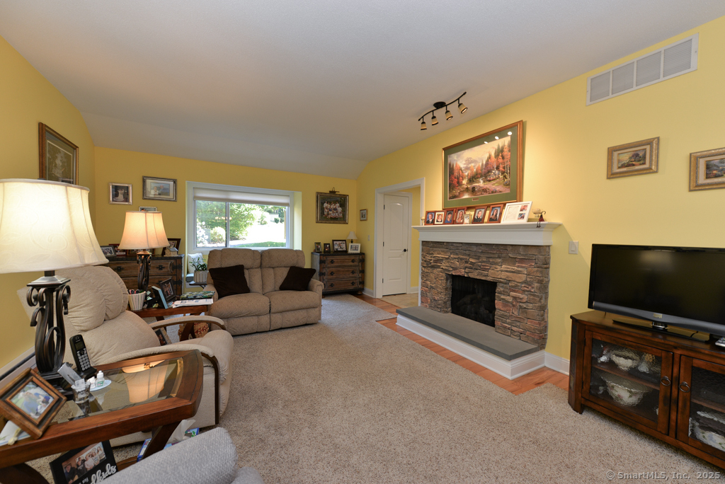 902 Heritage Village A
