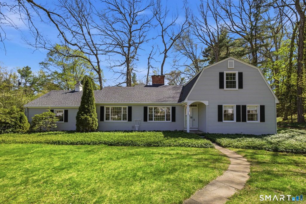 Photo of 100 Surrey Lane, Glastonbury, CT 06033 (MLS # 24171188)