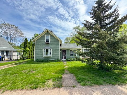 10 Center Street, Simsbury, CT 06081 - #: 24095594