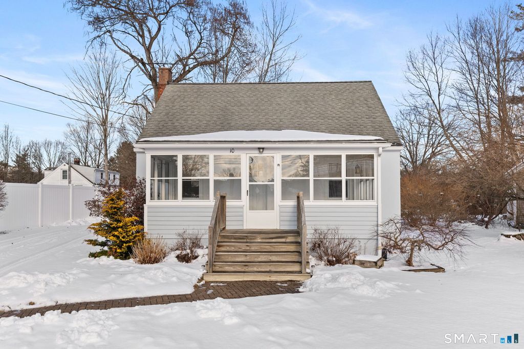 Photo of 10 School Street, Burlington, CT 06013 (MLS # 24139364)