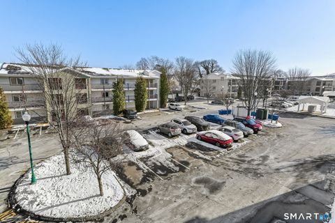 Tiny photo for 3250 Fairfield Avenue #APT 302, Bridgeport, CT 06605 (MLS # 24160872)