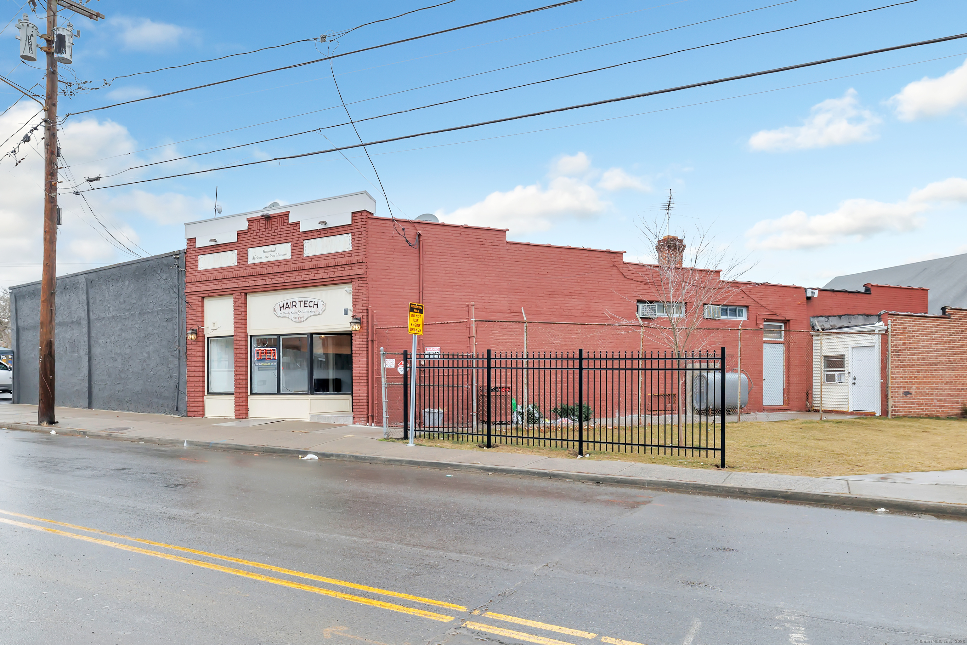 6 Woodward Avenue