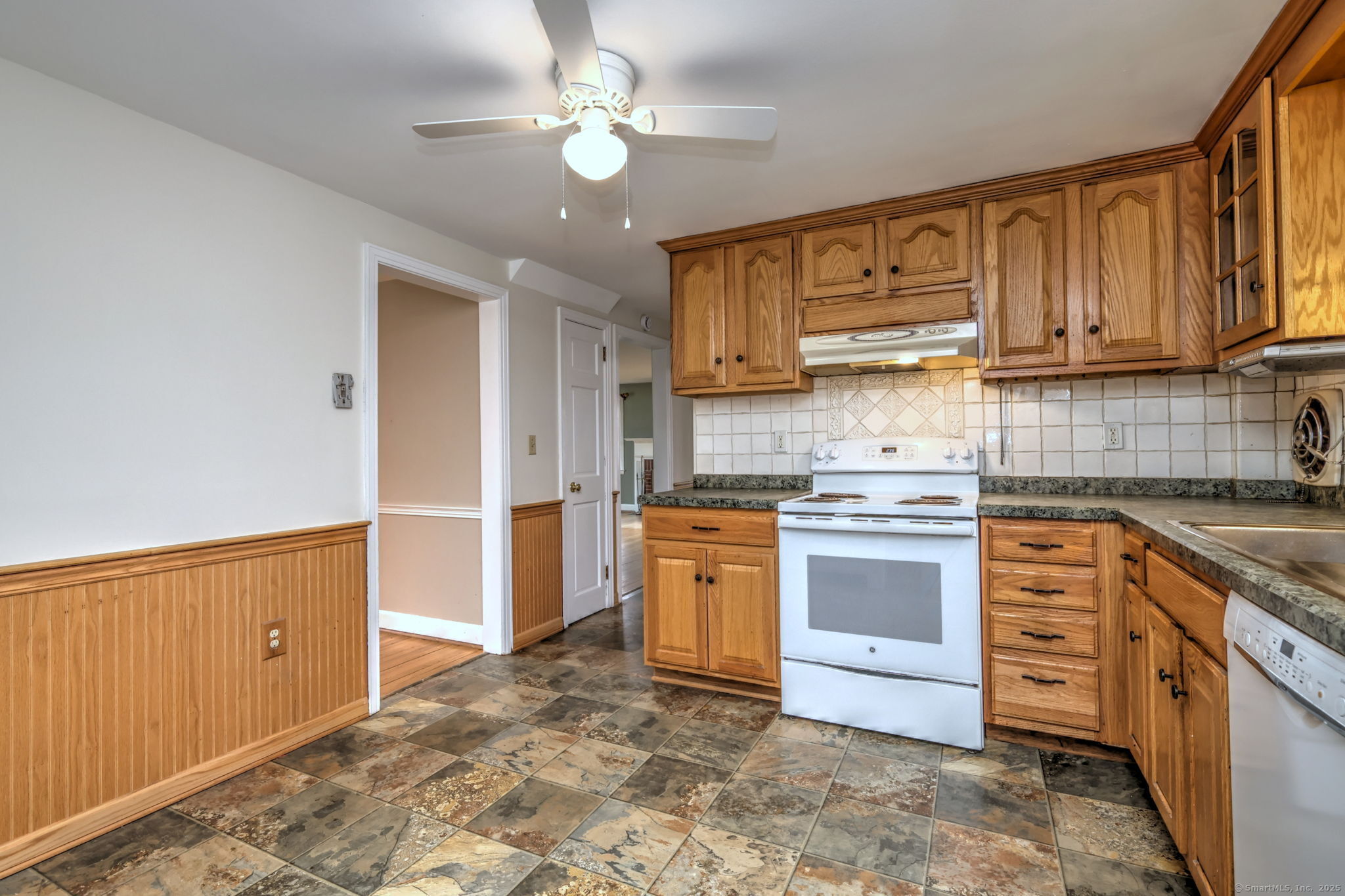 35 Parkside Terrace, Meriden, Connecticut image 11