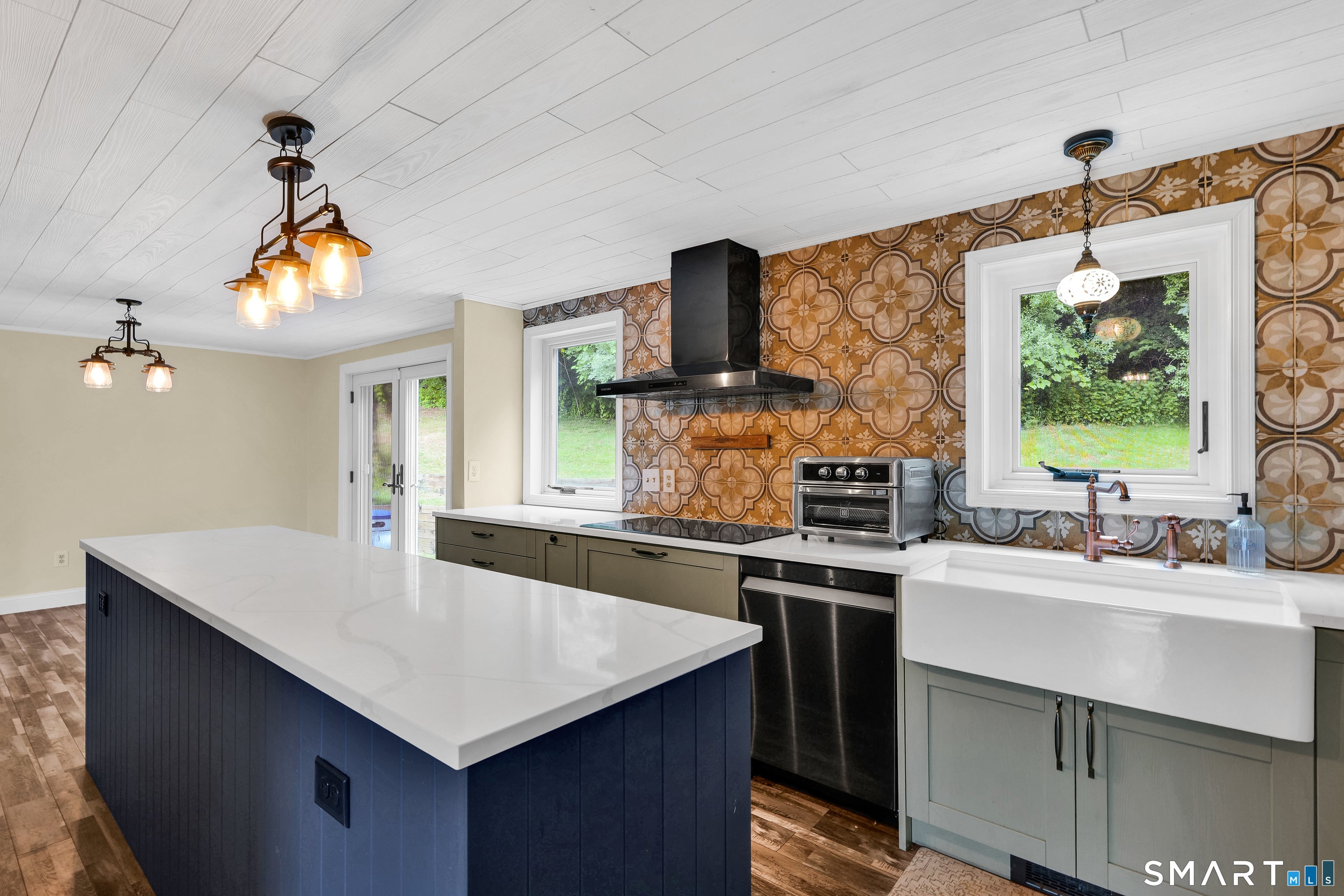 9 Candlewood Lane